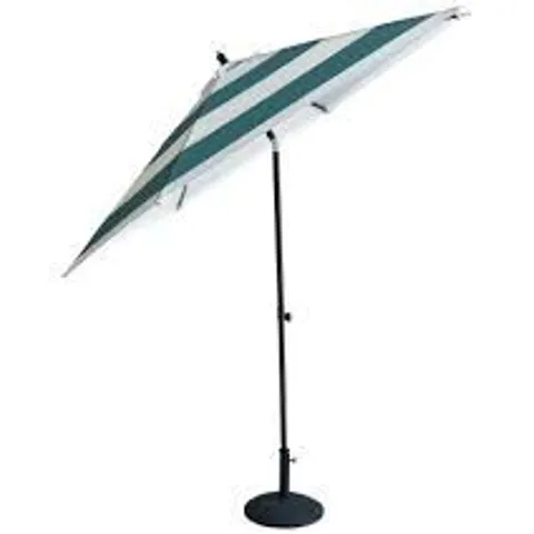 BOXED FT PATIO UMBRELLA WITH SIDE POLE 