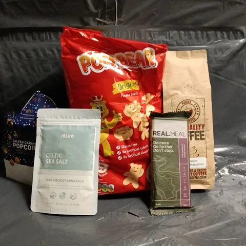 APPROXIMATELY 10 ASSORTED FOOD AND DRINK ITEMS TO INCLUDE POM-BEARS, CELTIC SEA SALT, ETC