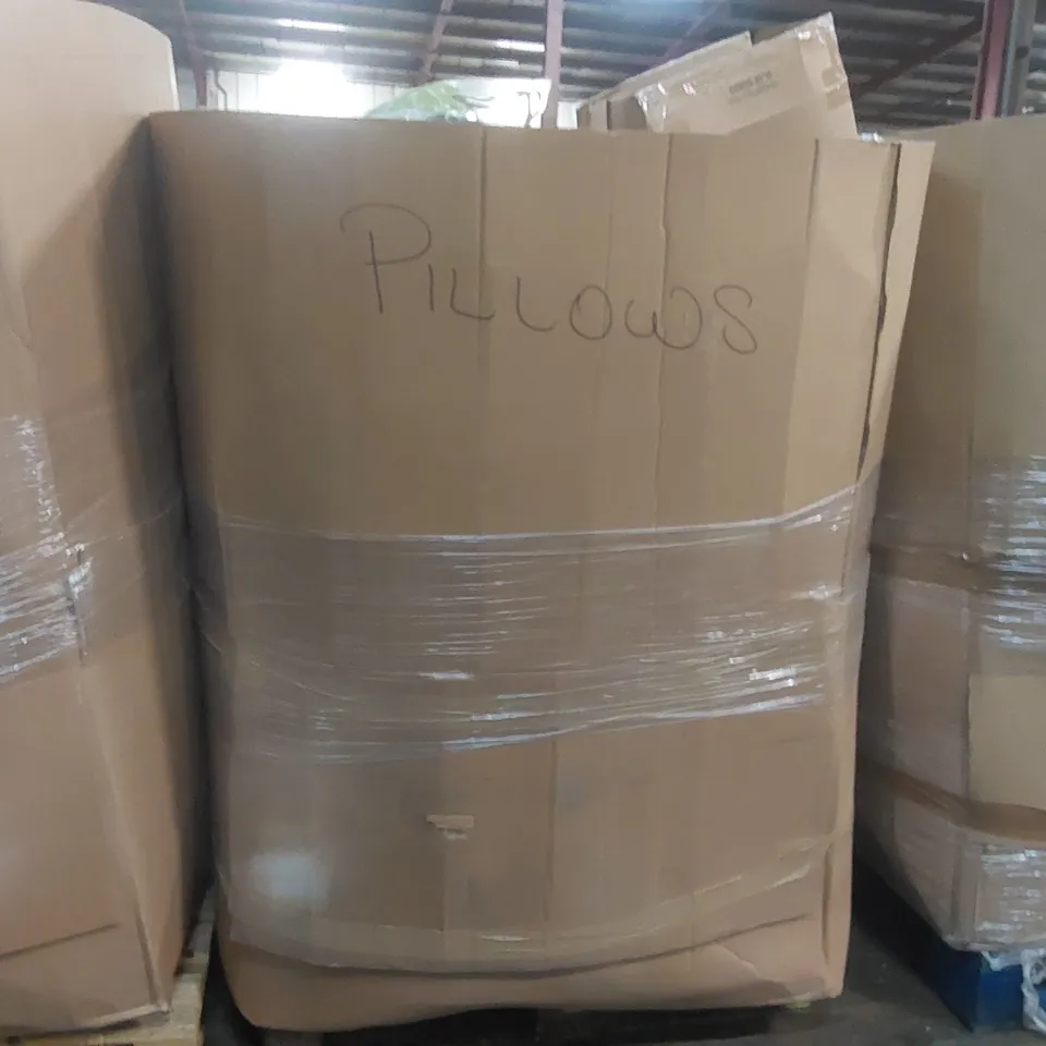 PALLET CONTAINING A VERY LARGE QUANTITY OF ASSORTED PILLOWS AND RELATED BEDDING/COMFORT PRODUCTS ECT