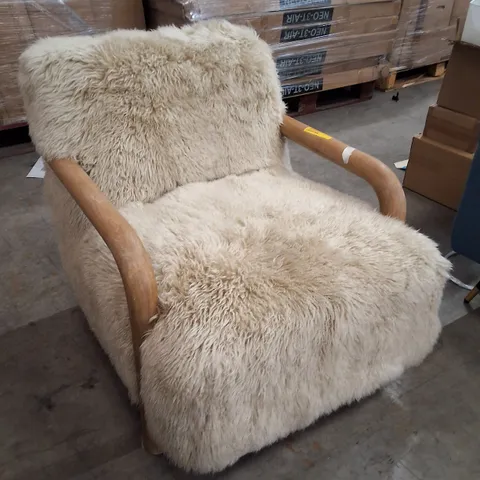 BAYLI 72CM WIDE TUFTED ARMCHAIR