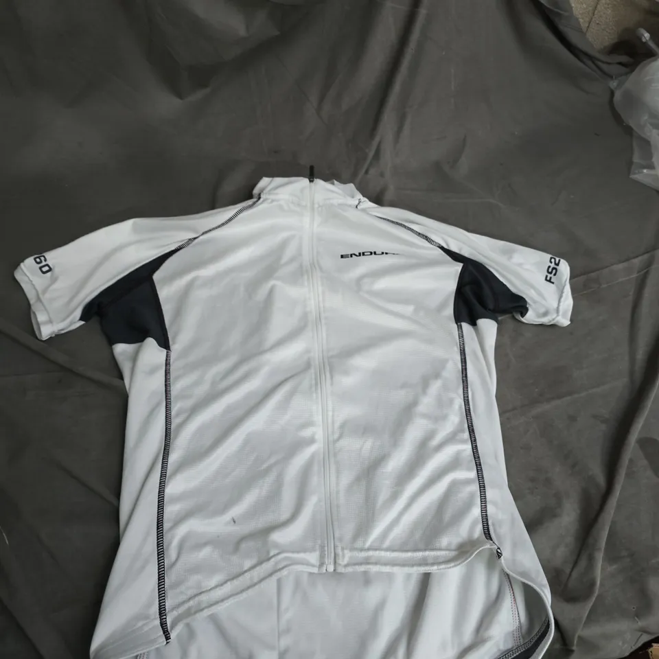 ENDURA CYCLING SHIRT – WHITE, UK SIZE L