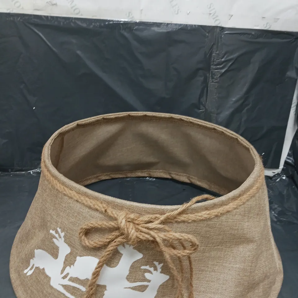 FESTIVE BURLAP REINDEER CHRISTMAS TREE SKIRT RRP £20