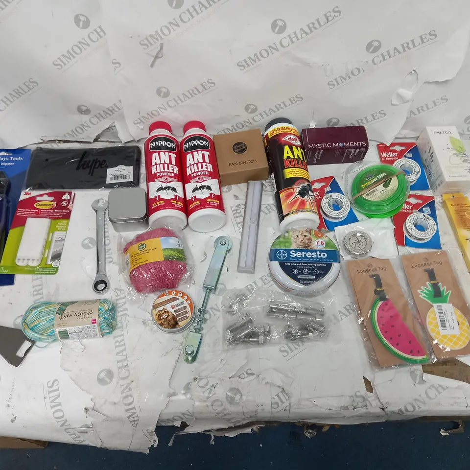 LOT OF APPROXIMATELY 12 ASSORTED HOUSEHOLD ITEMS TO INCLUDE ANT KILLER POWDER, HYPE PENCIL CASE, AND OLIVE NIPPER TOOL ETC. 