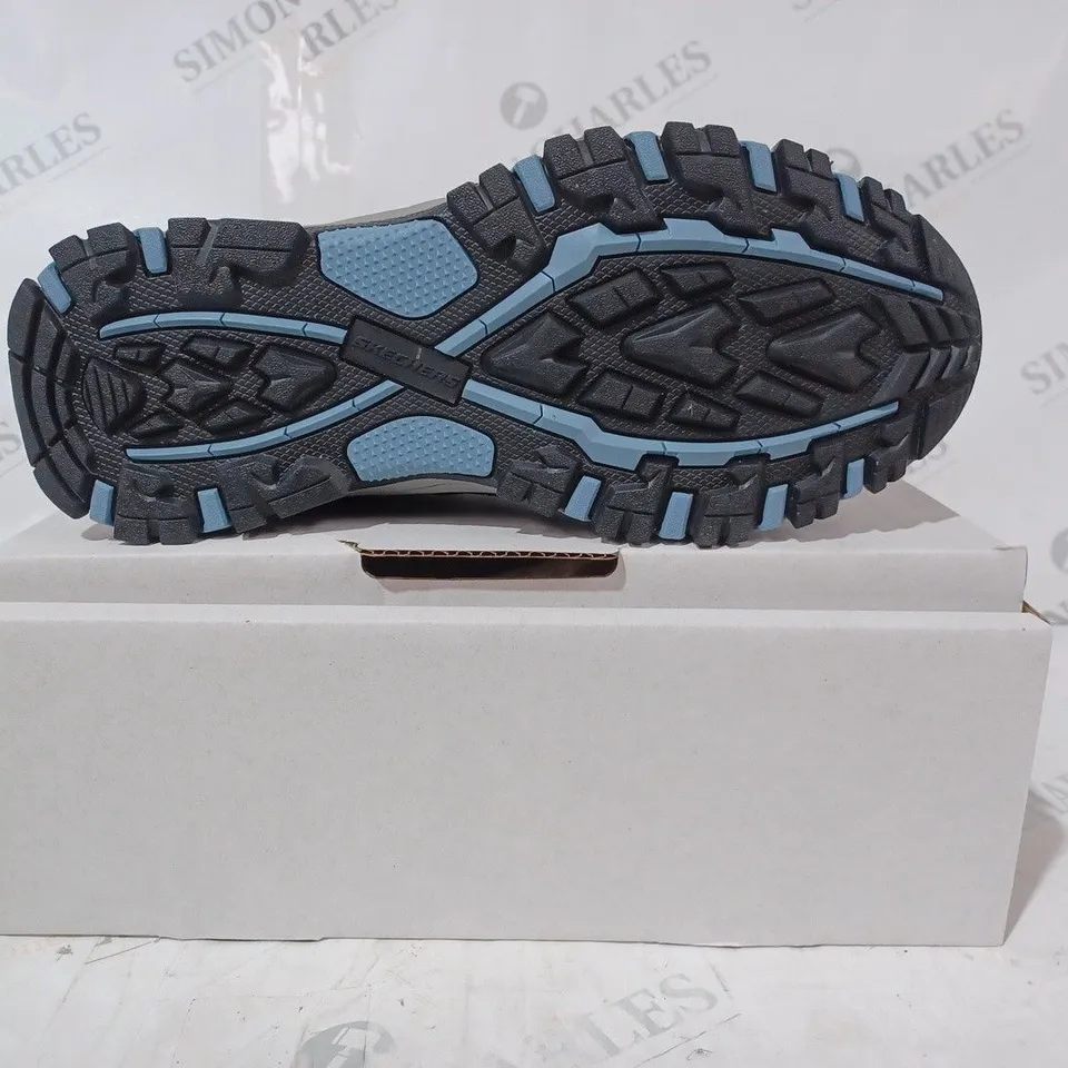 BOXED PAIR OF SKECHERS WATERPROOF BOOTS, NAVY - SIZE 4.5
