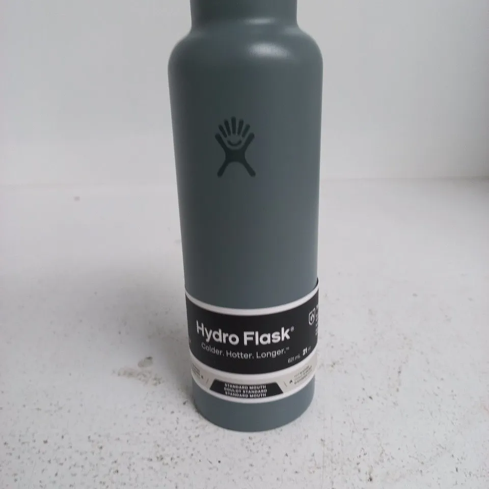 HYDRO FLASK WATER BOTTLE – 21 OZ, SLATE BLUE WITH TEMPSHIELD INSULATION