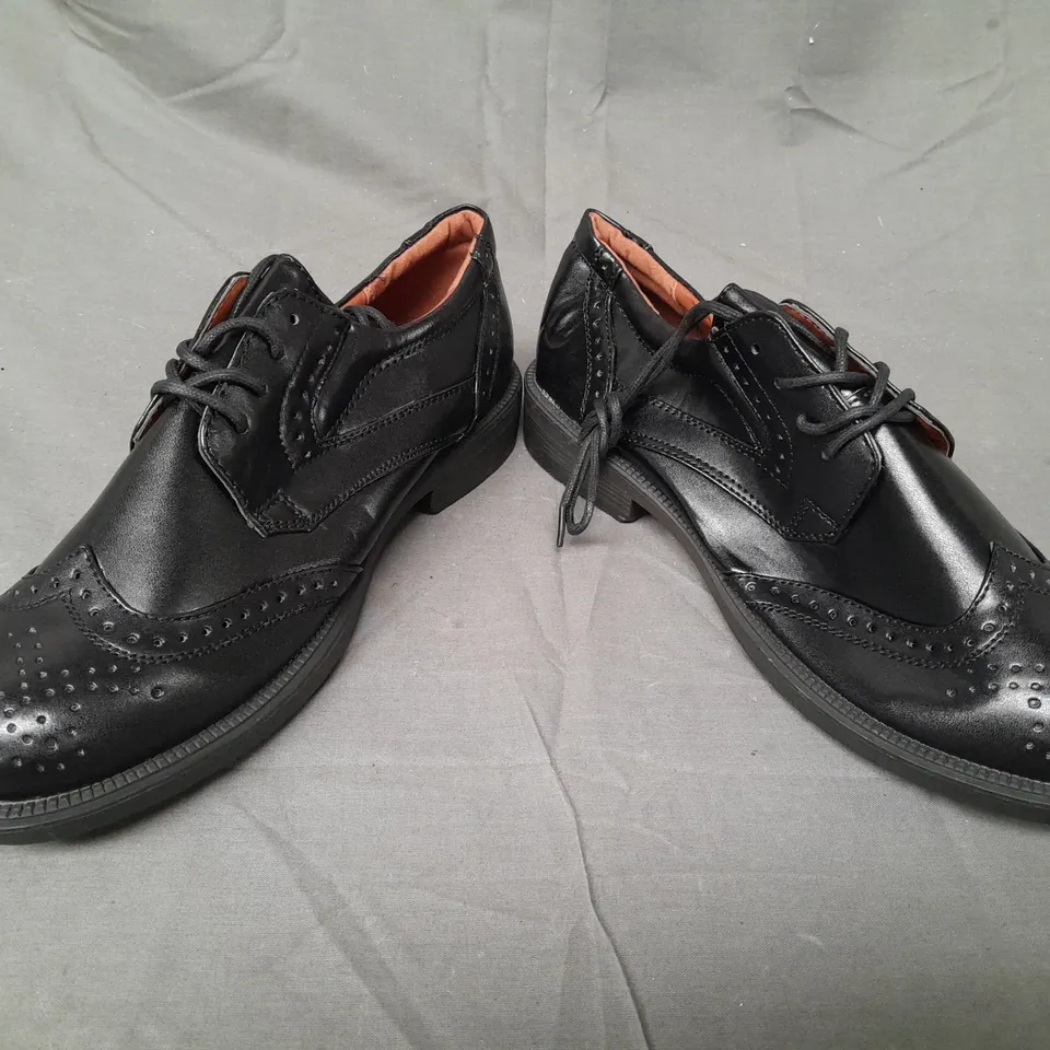 BOX OF APPROXIMATELY 10 PAIRS OF ASHWOOD LACE UP SHOES IN BLACK - VARIOUS SIZES
