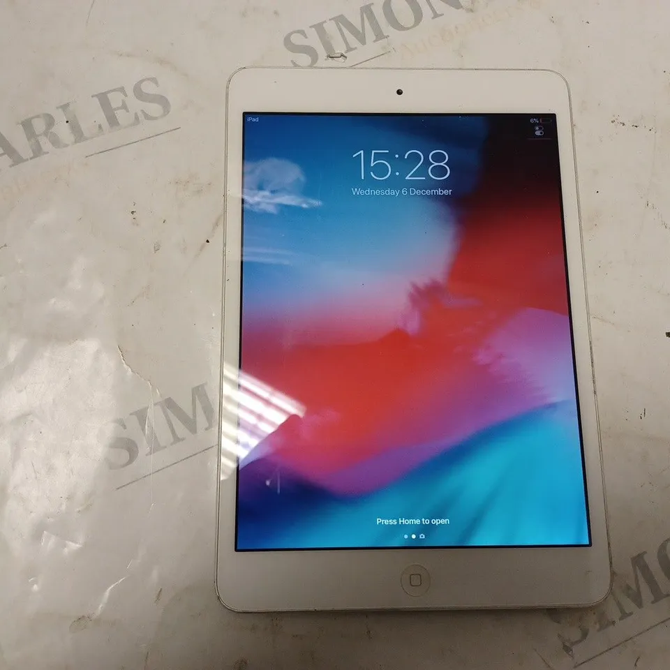 APPLE IPAD MINI 2 A1489 SILVER