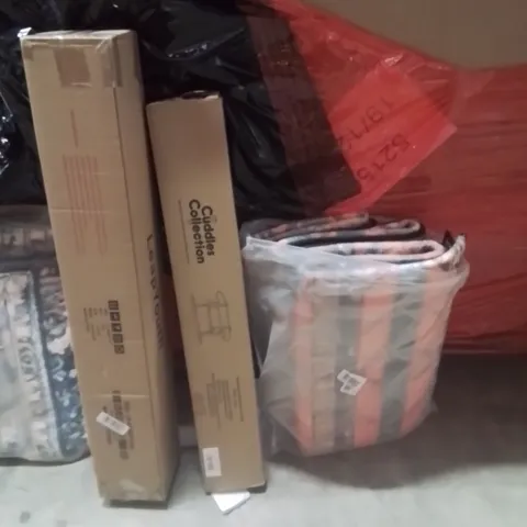 PALLET OF ASSORTED HOUSEHOLD GOODS AND PRODUCTS TO INCLUDE;RUG,ROCKING COT STAND,MAT