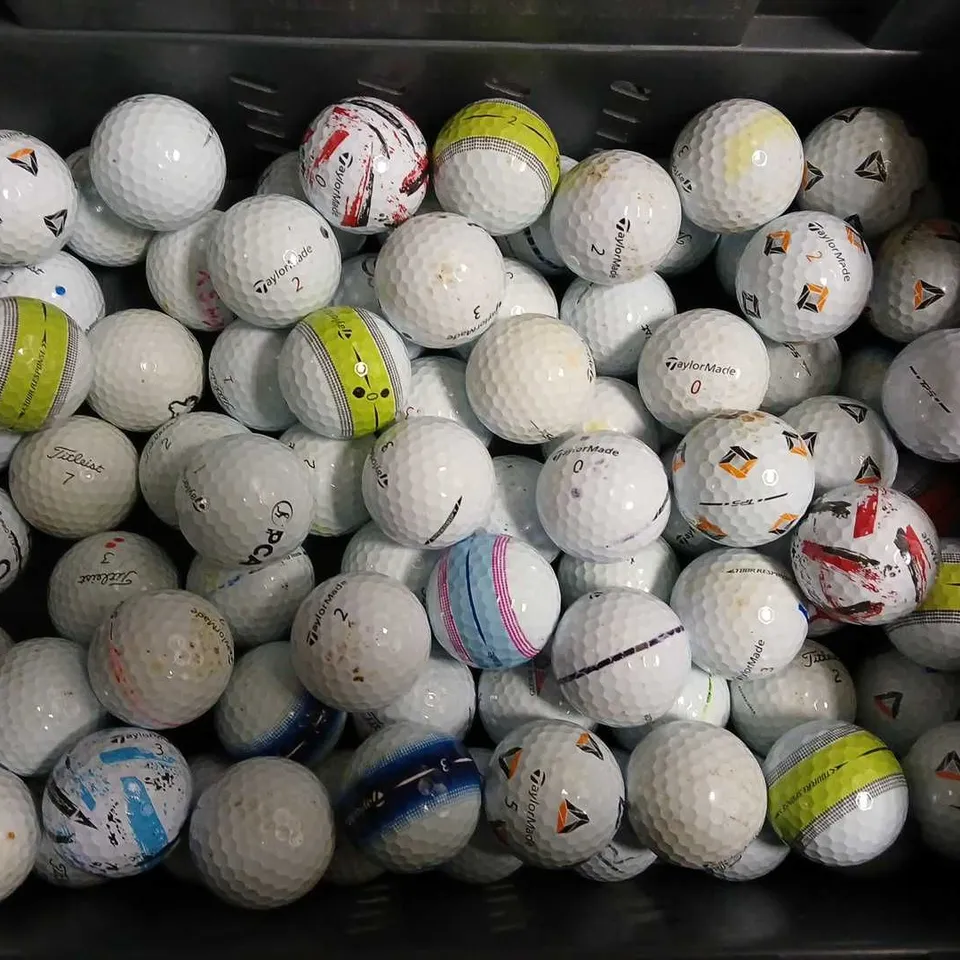 APPROXIMATELY 60 ASSORTED GOLF BALLS TO INCLUDE TITLEIST, TAYLOR MADE