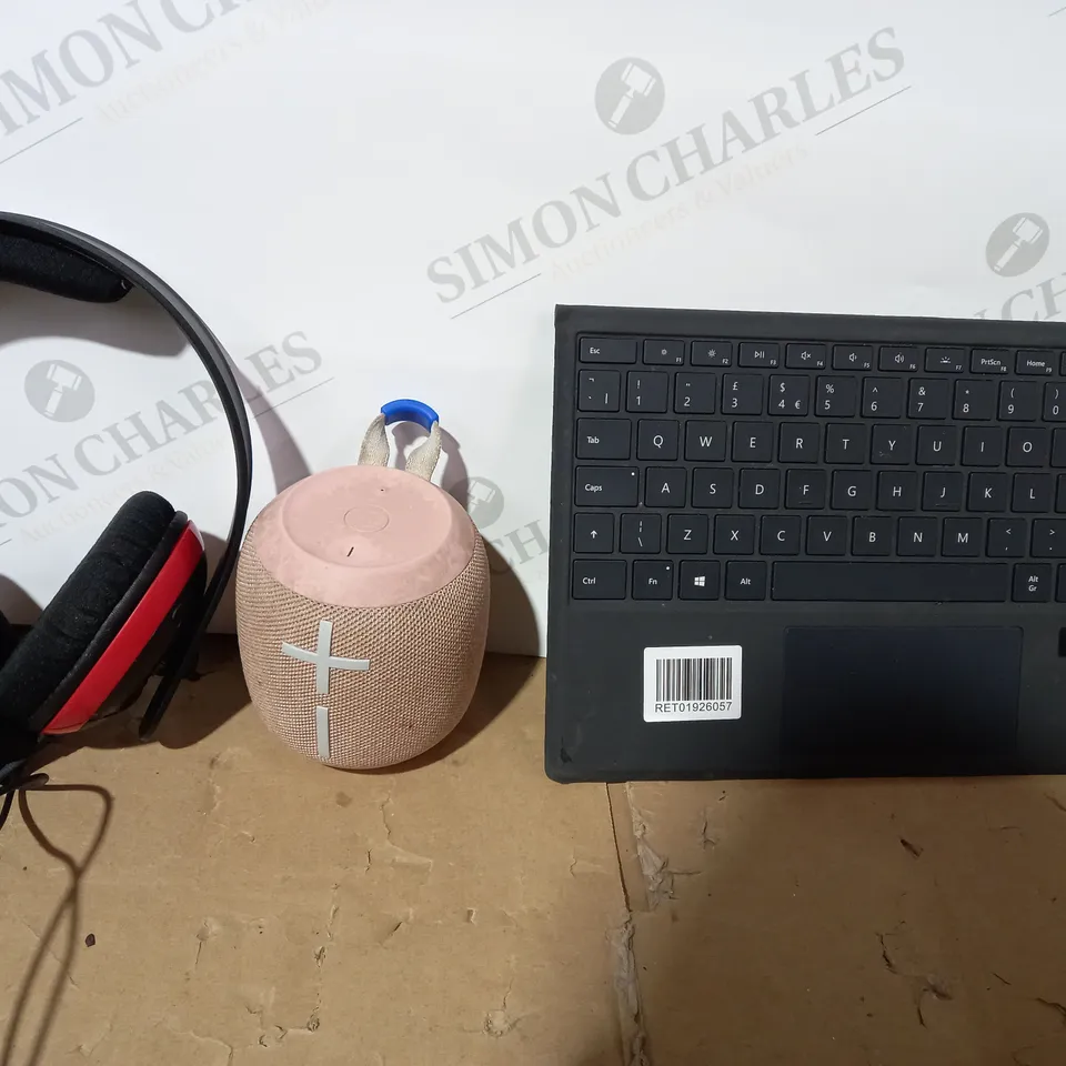 BOX OF APPROXIMATELY 10 ASSORTED HOUSEHOLD ITEMS TO INCLUDE DESIGNER KEYBOARD, GAMEWARE GAMING HEADSET, PORTABLE BLUETOOTH SPEAKER IN PINK, ETC