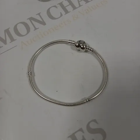 PANDORA HEART CLASP CHARM BRACELET