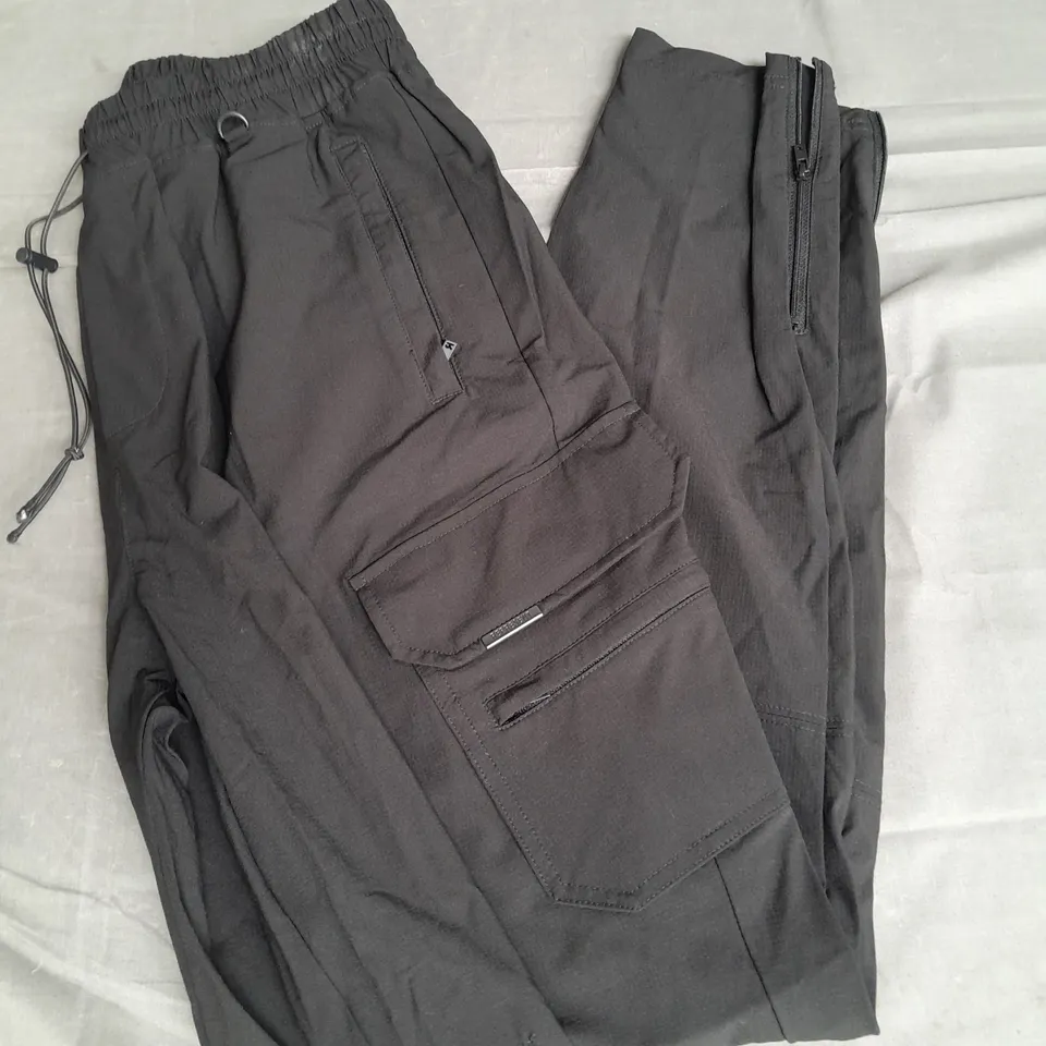 REPRESENT 247 TROUSERS IN BLACK SIZE M