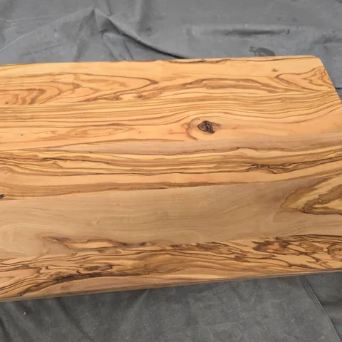 WOODEN CHOPPING BOARDS 