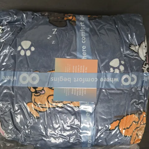 SEALED OODIE OVERSIZED HOODED BLANKET - DOG PRINT