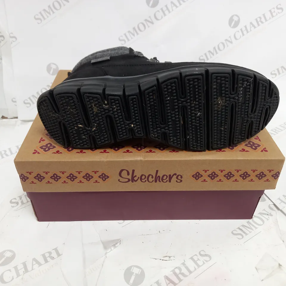 SKECHERS WARM ANKLE BOOTS SIZE 6