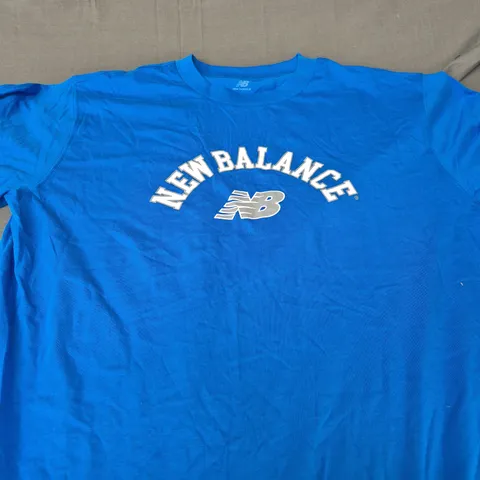 NEW BALANCE GRAPHIC TEE SIZE L