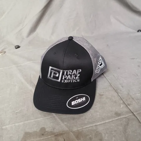 TRAP PAKZ EXOTICS SNAPBACK CAP β BLACK FRONT, GREY MESH BACK