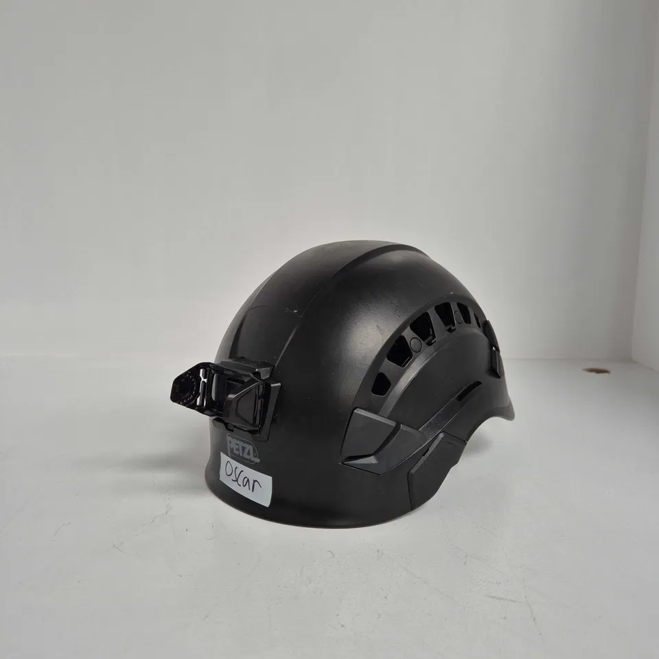 PETZL VERTEX VENT CLIMBING HELMET - BLACK