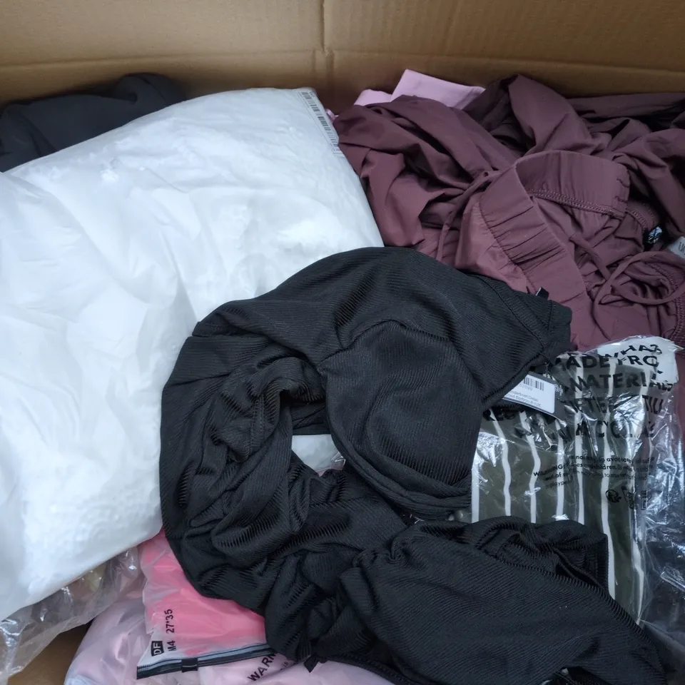 APPROXIMATELY 30 ASSORTED CLOTHING ITEMS IN VARIOUS SIZES, STYLES & COLOURS TO INCLUDE BRANDS SUCH AS PRETTYLITTLETHING, FOREST & ECRU, ASOS, ETC - COLLECTION ONLY
