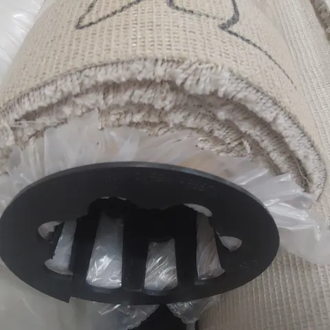 ROLL OF QUALITY FREEDOM XTRA CANVAS CARPET APPROXIMATELY 5M Γ 4M