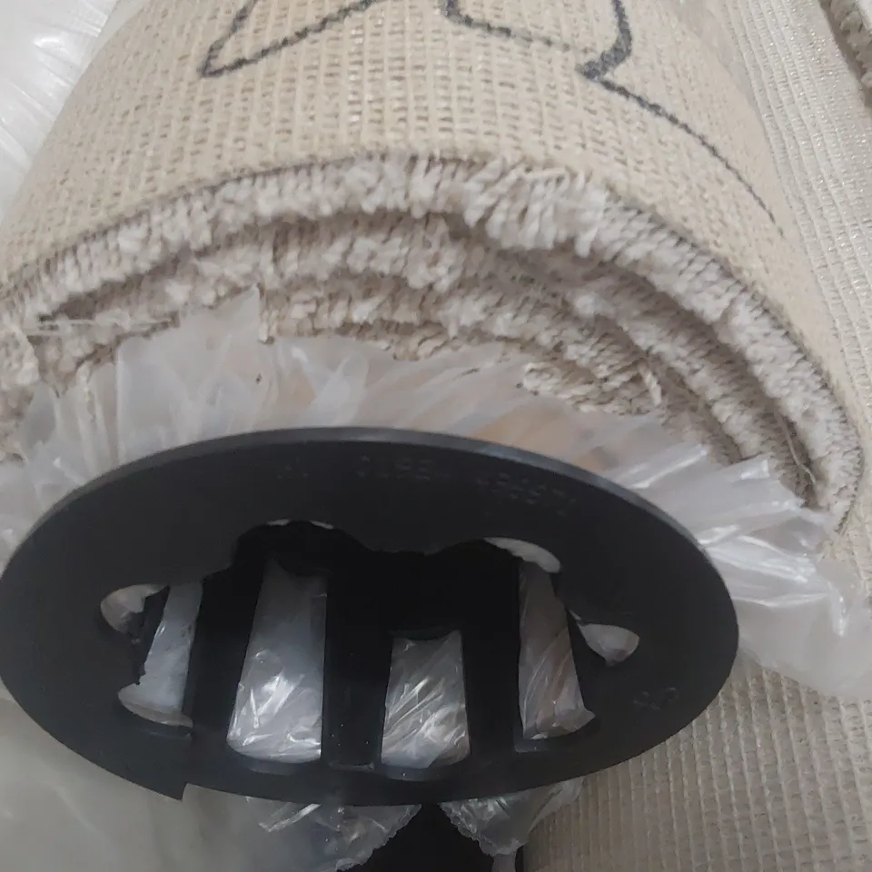ROLL OF QUALITY FREEDOM XTRA CANVAS CARPET APPROXIMATELY 5M × 4M