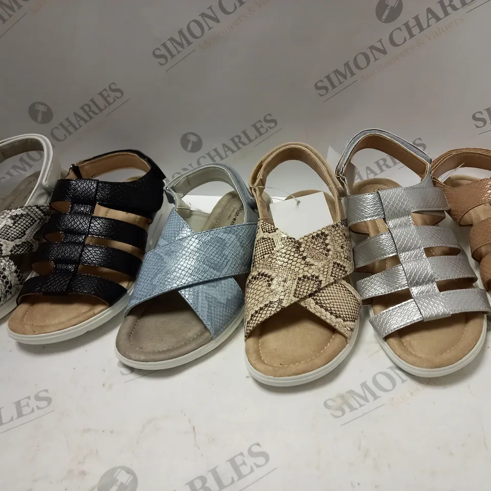 BOX OF APPROX 5 ASSORTED PAIRS OF SHOES IN VARIOUS STYLES - SIZE 4