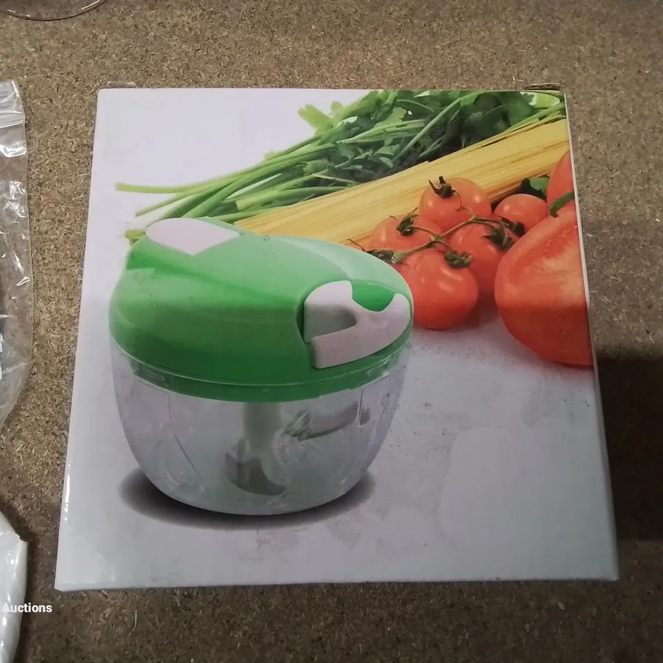 APPROXIMATELY 12 BRAND NEW BOXED ITEMS.