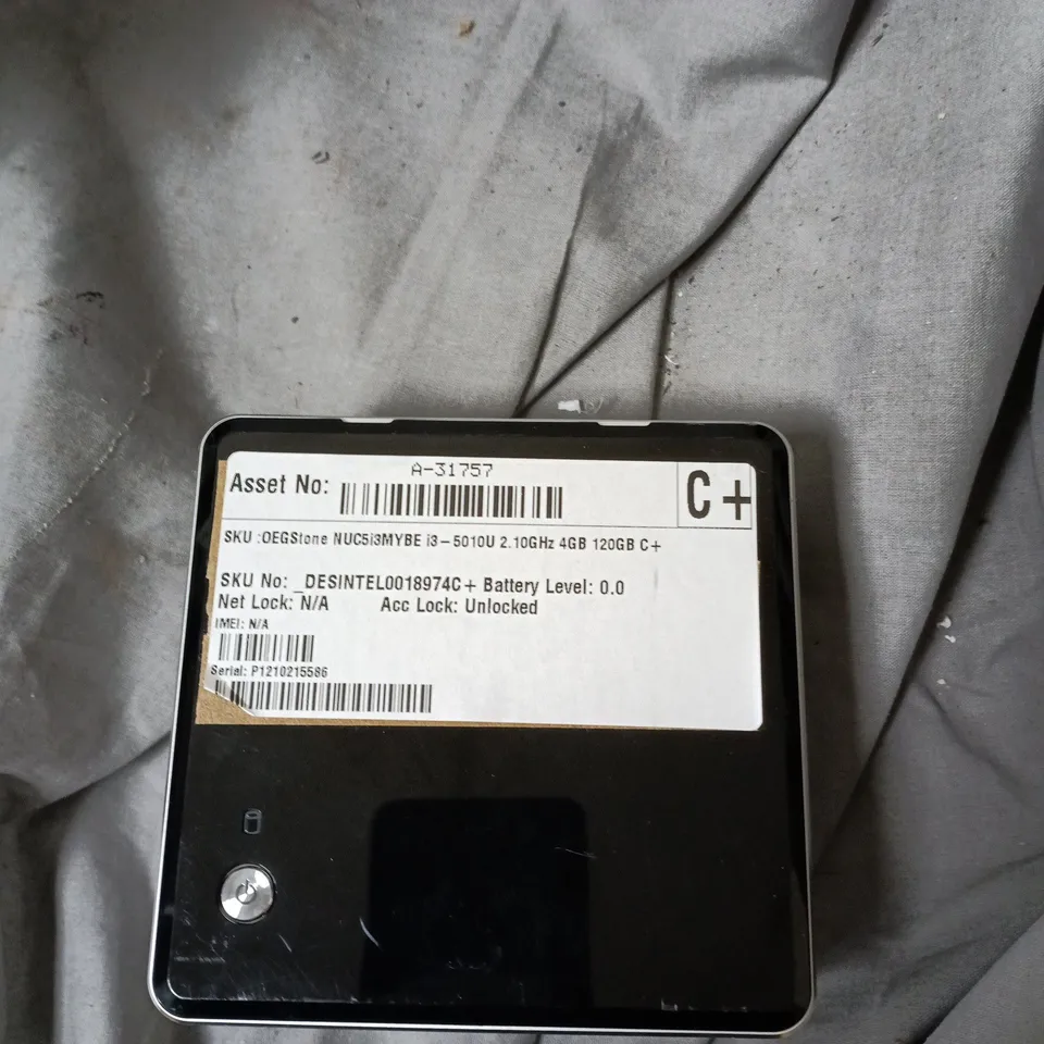 INTEL NUC5I3MYBE MINI PC – 4GB RAM, 120GB SSD, WINDOWS PRO STICKER