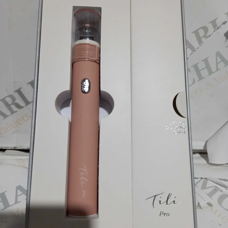 GALE HAYMAN TILI LIP & EYE WAND 