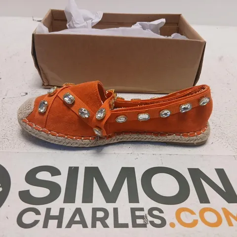 ERYNN PARIS WOMEN'S ORANGE EMBELLISHED ESPADRILLE SHOES – UK 5 (EU 38)