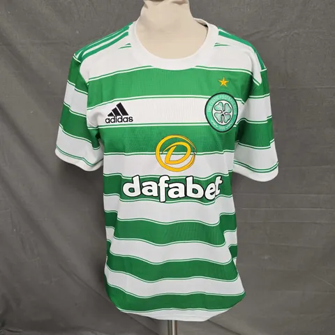 ADIDAS CELTIC FOOTBALL CLUB JERSEY IN GREEN/WHITE SIZE S