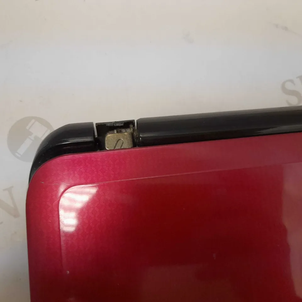 HP PAVILIONO LAPTOP-RED