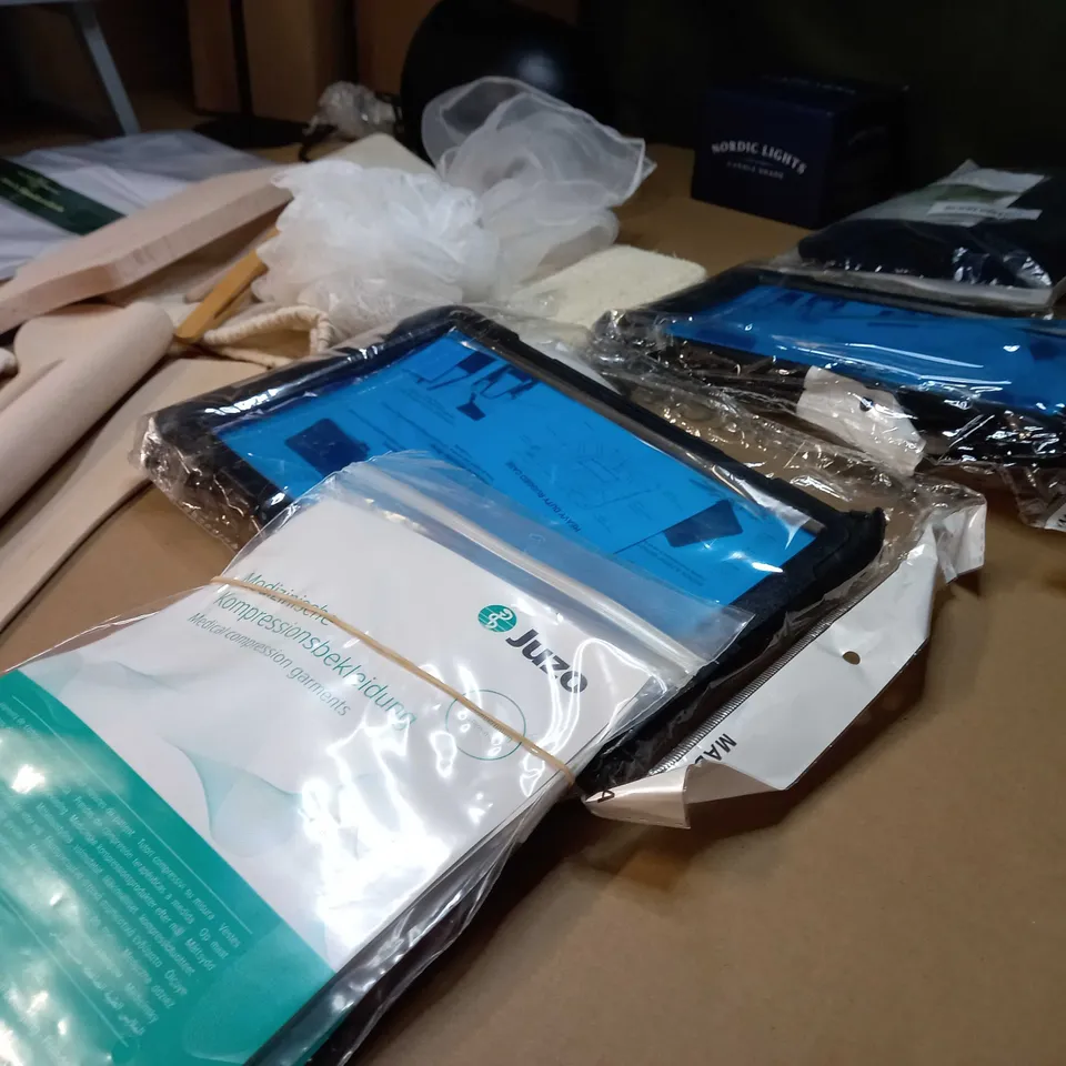 LARGE BOX OF APPROXIMATELY 10 ASSORTED HOUSEHOLD ITEMS TO INCLUDE: TABLET CASES, HOME DECOR ITEMS, SLING