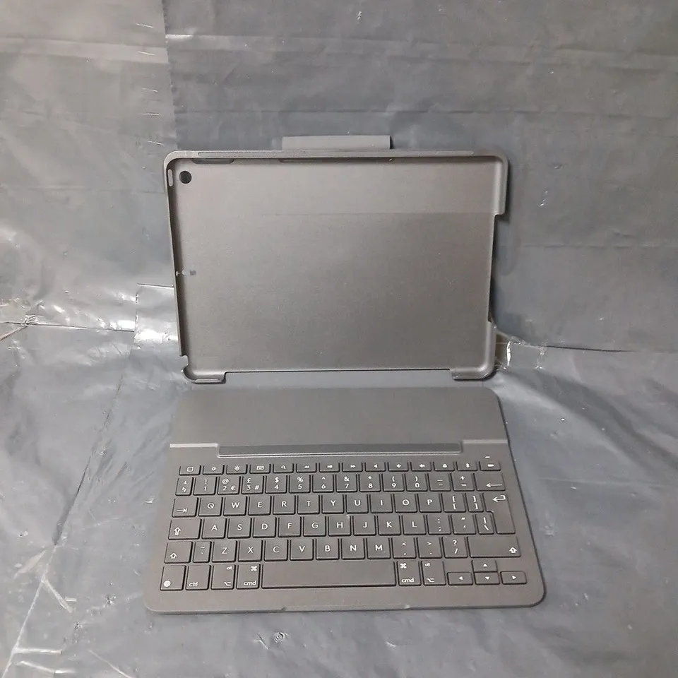 BOXED LOGITECH SLIM FOLIO CASE FOR IPAD (7TH,8TH & 9TH GEN)
