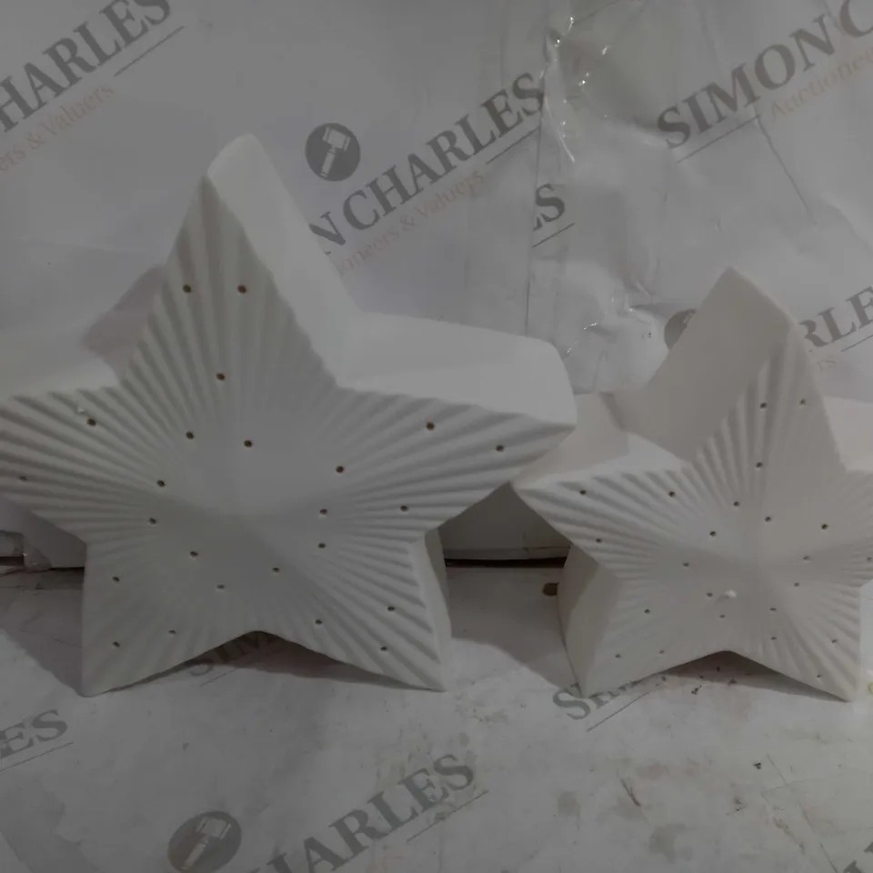 K BY KELLY HOPPEN SET OF LARGE PORCELAIN LIGHT UP WHITE STARS