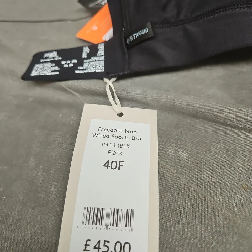 BRAVISSIMO FREEDOM NON WIRED SPORTS BRA 40F WITH TAGS