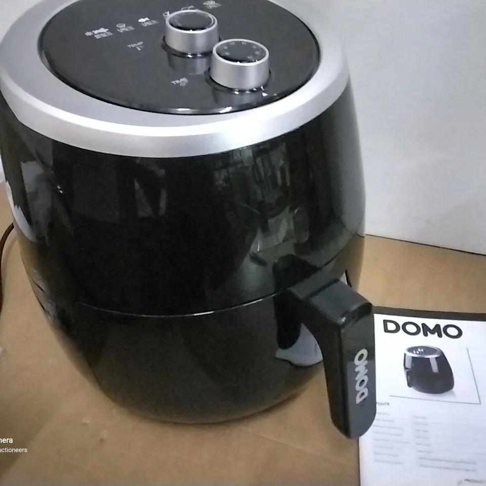 BOXED DOMO AIR FRYER