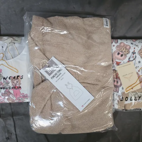 BOX OF APPROXIMATELY 15 ASSORTED KID'S CLOTHING AND FASHION PRODUCTS IN VARIOUS STYLES AND SIZES - COLLECTION ONLY