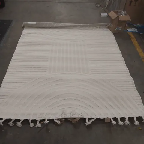 QUALITY NAT AREA RUG - 5'3 x 7'