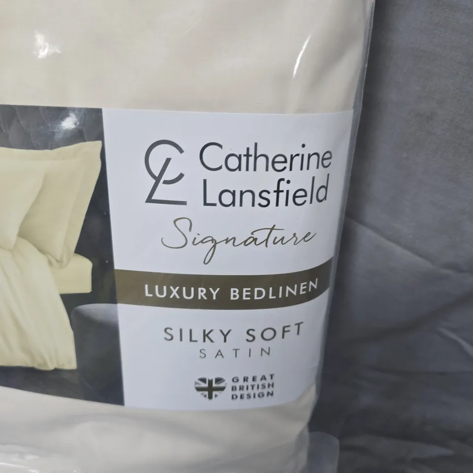 CATHERINE LANSFIELD SIGNATURE KINGSIZE DUVET SET – SILKY SOFT SATIN