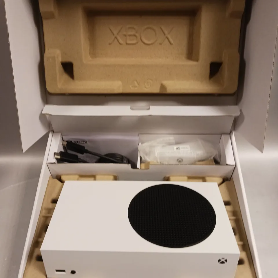 BOXED XBOX SERIES S CONSOLE 