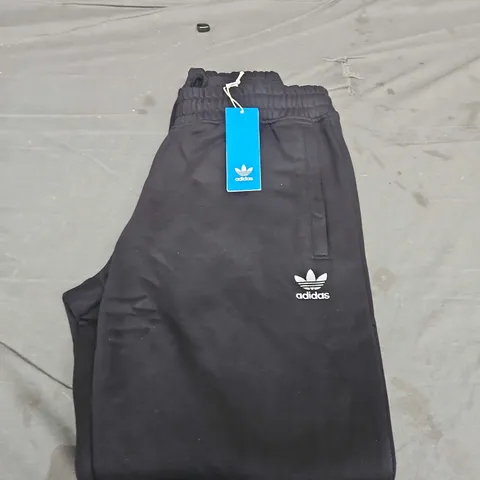 ADIDAS ORIGINAL CLASSIC FLEECED CUFFED JOGGERS - SIZE M