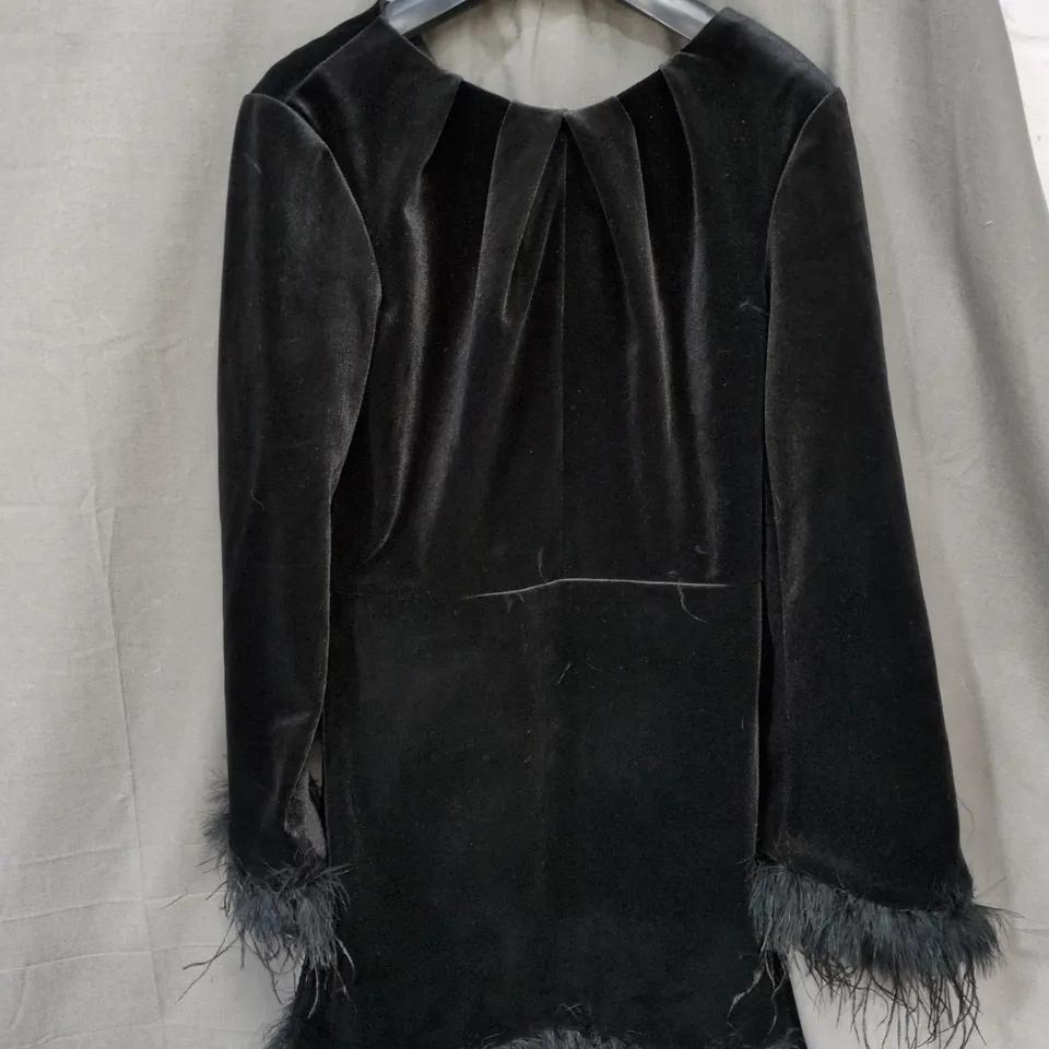 RIVER ISLAND VELVET DRESS WITH FEATHER STYLE HEMS SIZE 8