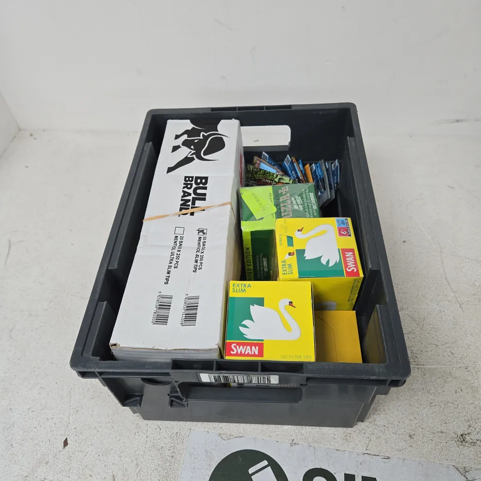 BOX OF APPROXIMATELY 6 ASSORTED ITEMS TO INCLUDE: SEALED 50 PCS ELEMENTS ROLLING PAPER BOX