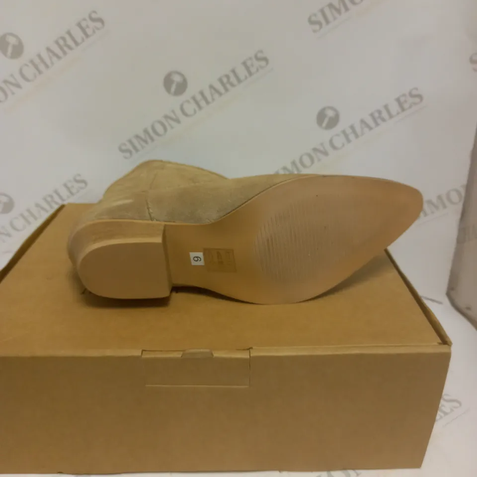 MAISON DE NIMES WESTERN STYLE BOOTS IN BROWN - 6