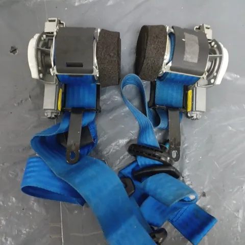 SET OF 2 UNBRANDED SEAT BELTS 