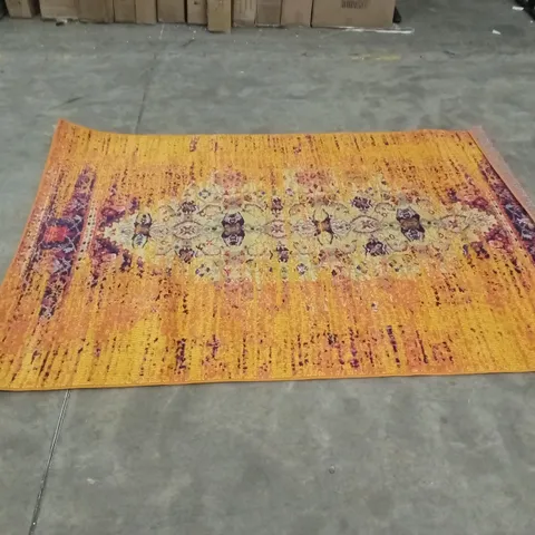 SAFAVIRH MONACO RECTANGLE AREA RUG, ORANGE // 155 X 230cm