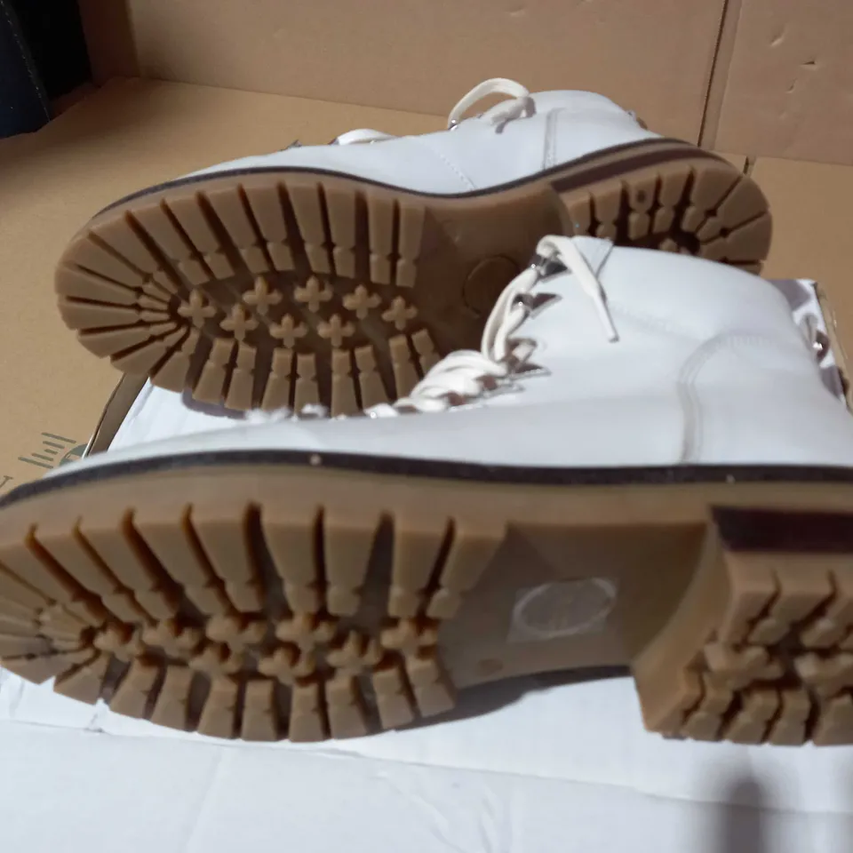 MODA IN PELLE CHIKKARA HIKER BOOTS WHITE LEATHER UK 6