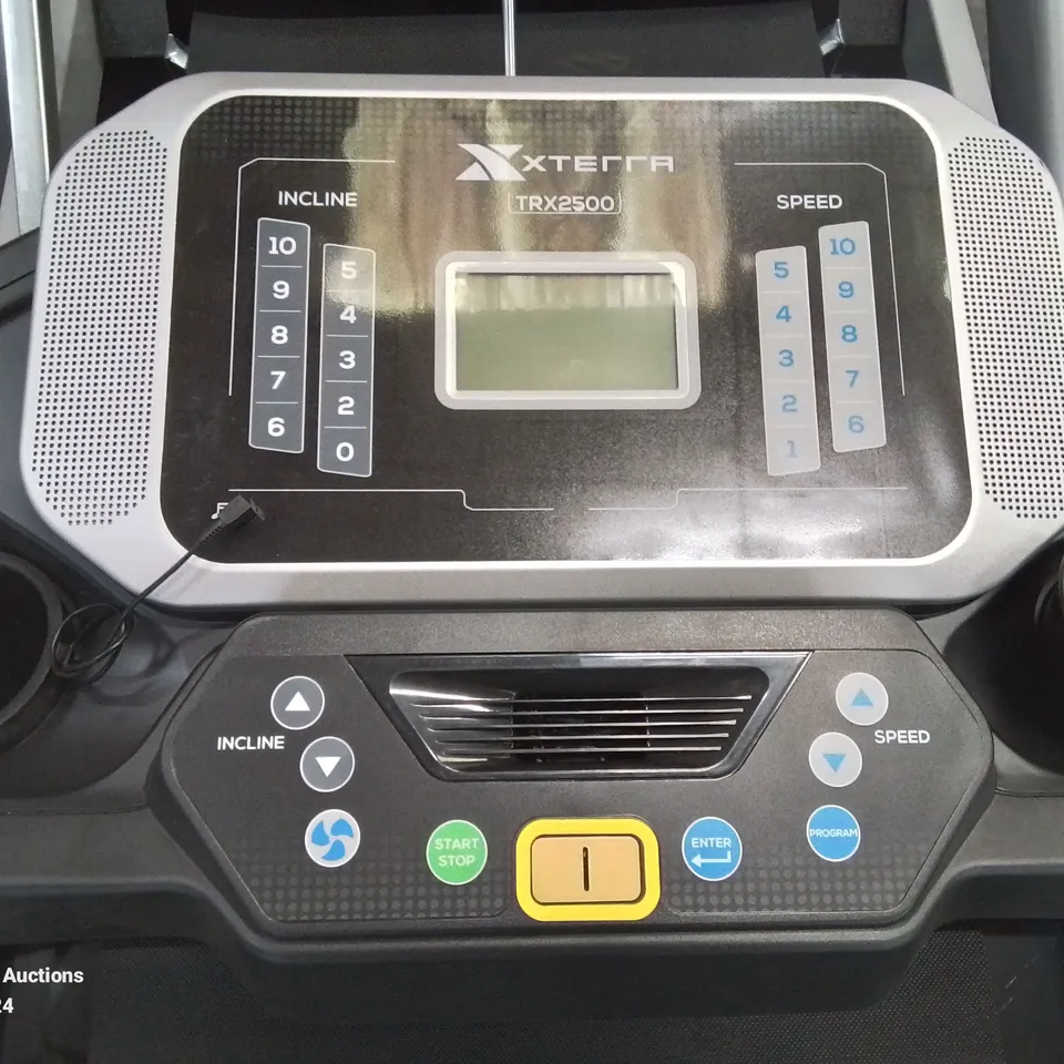 XTERRA FITNESS TRX2500 FOLDING TREADMILL 