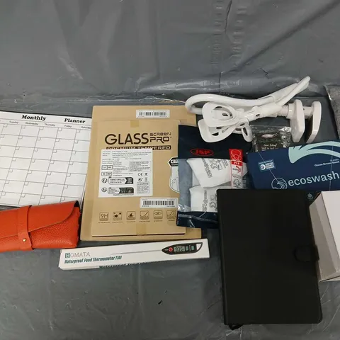 APPROXIMATELY 10 ASSORTED HOUSEHOLD ITEMS TO INCLUDE - LINED NOTEPAD, MONTHLY PLANNER, AND SHOE POLISH ETC. 
